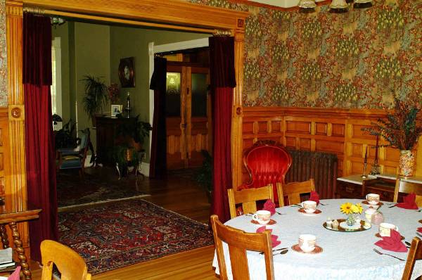 Sander's Mansion (5/23/2008 - Credits: John Ansotegui)