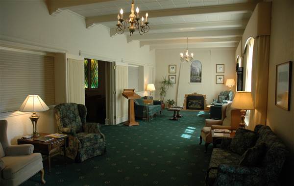 Dokken-Nelson Funeral Home (5/24/2007 - Credits: John Ansotegui)