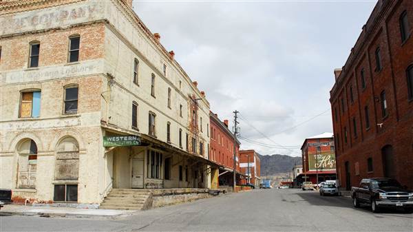 Uptown Butte (4/27/2009 - Credits: John Ansotegui)