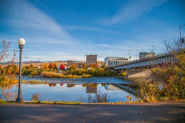 Missoula - Riverfront Trail overlooking the Clark Fork River in the fall, Missoula (10/16/2014 - Credits: Destination Missoula - Webdam)