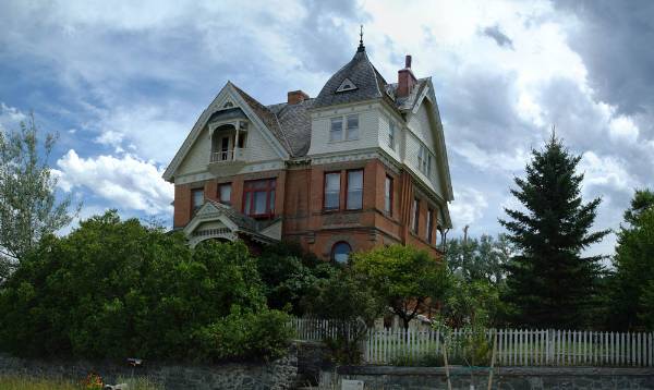 Kline Schmidt Mansion (5/20/2008 - Credits: John Ansotegui)