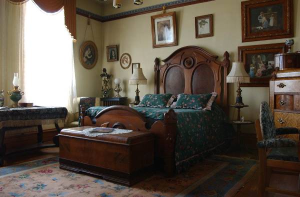 Copper King Mansion (6/1/2004 - Credits: Bill Kuney)