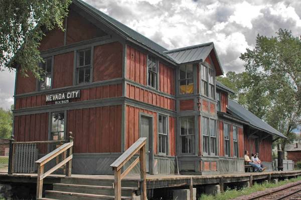 Nevada City: Railroad Station (6/1/2004 - Credits: Bill Kuney)