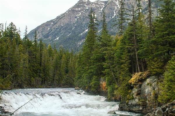 Glacier National Park: McDonald Creek (5/8/2006 - Credits: John Ansotegui)