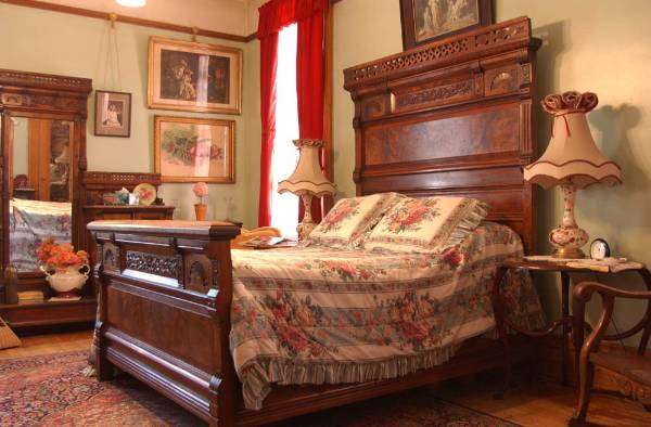 Copper King Mansion (6/1/2004 - Credits: Bill Kuney)