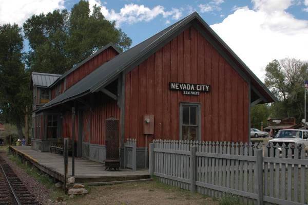 Nevada City: Railroad Station (6/1/2004 - Credits: Bill Kuney)