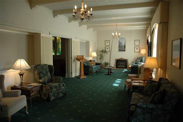 Dokken-Nelson Funeral Home (5/24/2007 - Credits: John Ansotegui)