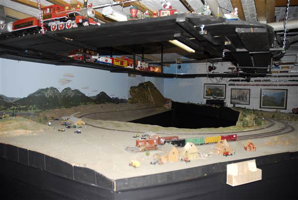 Livingston Depot Model Train (1/14/2009 - Credits: John Ansotegui)