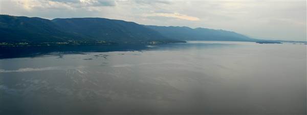 Flathead Lake (5/8/2006 - Credits: John Ansotegui)