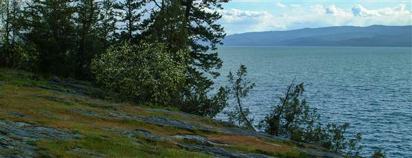 Flathead Lake (5/8/2006 - Credits: John Ansotegui)