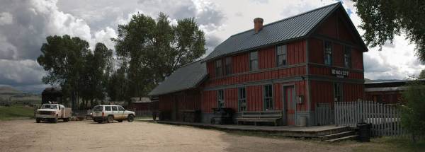 Nevada City: Railroad Station (6/1/2004 - Credits: Bill Kuney)