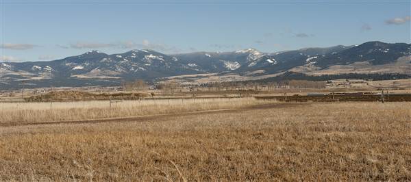 Bitterroot Mountains - Typical view in the valley, looking east (2/4/2012 - Credits: Donnie Sexton)