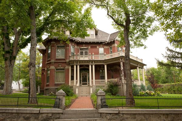 Helena - Historical Home, Westside of Helena (8/20/2015 - Credits: Montana Office of Tourism and Business Development - Webdam)