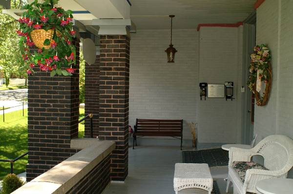 Barrister Apartments (5/7/2008 - Credits: John Ansotegui)
