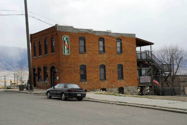 Uptown Butte (4/27/2009 - Credits: John Ansotegui)