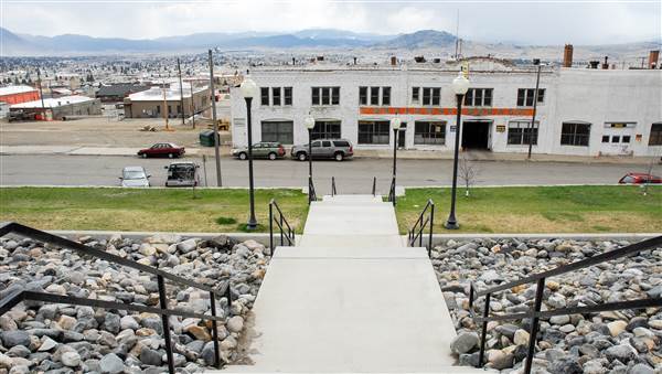 Uptown Butte (4/27/2009 - Credits: John Ansotegui)