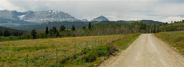 Cut Bank Creek Valley and Overlooks (7/10/2008 - Credits: John Ansotegui)