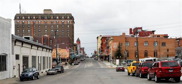 Uptown Butte (4/27/2009 - Credits: John Ansotegui)