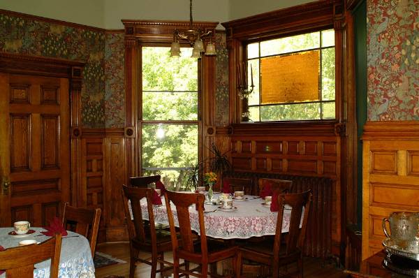 Sander's Mansion (5/23/2008 - Credits: John Ansotegui)