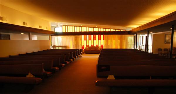 Dahl Funeral Home (5/24/2007 - Credits: John Ansotegui)