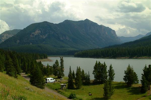 Hyalite Lake (8/1/2006 - Credits: John Ansotegui)