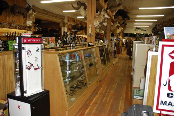 Powder Horn Outfitters (1/14/2009 - Credits: John Ansotegui)
