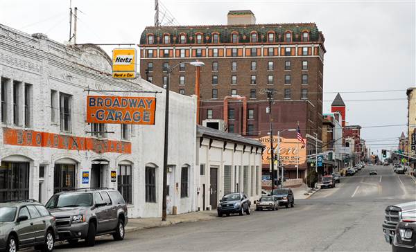 Uptown Butte (4/27/2009 - Credits: John Ansotegui)