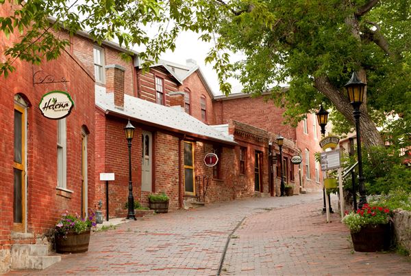 Helena - Reeder's Alley, Helena (7/30/2014 - Credits: Montana Office of Tourism and Business Development - Webdam)