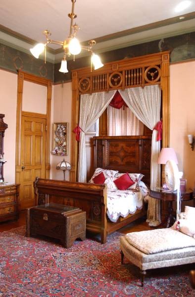 Copper King Mansion (6/1/2004 - Credits: Bill Kuney)