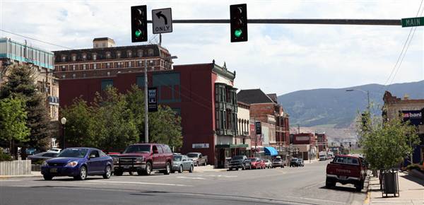 Uptown Butte (7/1/2010 - Credits: John Ansotegui)