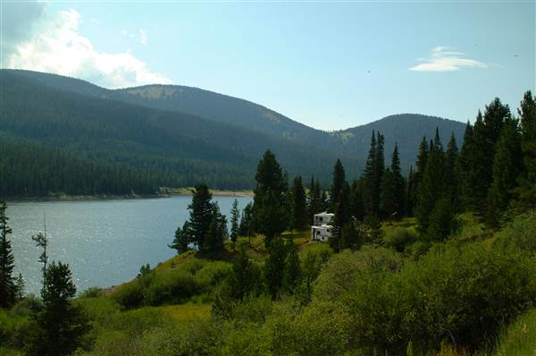 Hyalite Lake (8/1/2006 - Credits: John Ansotegui)